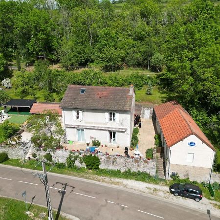 La Providence, Chambres D'Hotes Saint-Sernin-du-Plain Exterior photo